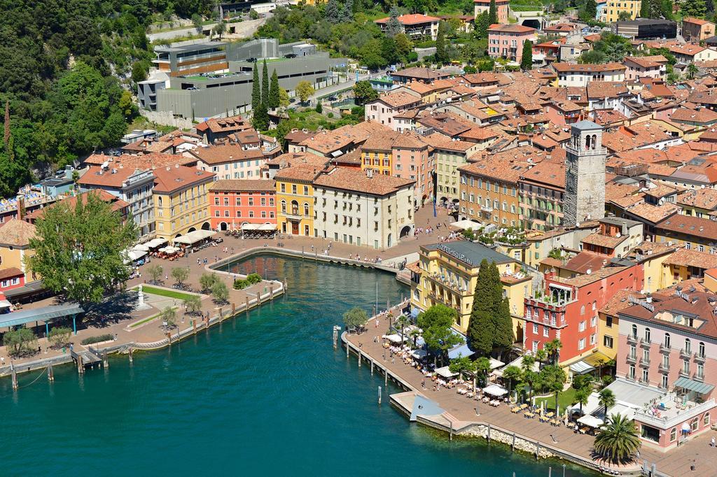 Hotel Europa - Skypool & Panorama Riva del Garda Dış mekan fotoğraf