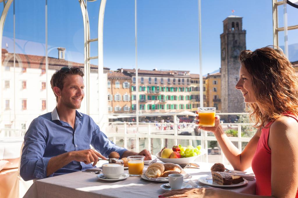 Hotel Europa - Skypool & Panorama Riva del Garda Dış mekan fotoğraf